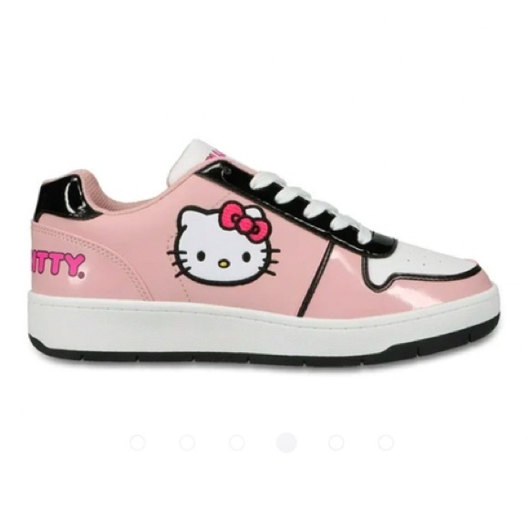 Hello Kitty Women’s Pink, White, And Black Casual Court Sneakers Size 9 NEW - Picture 2 of 12